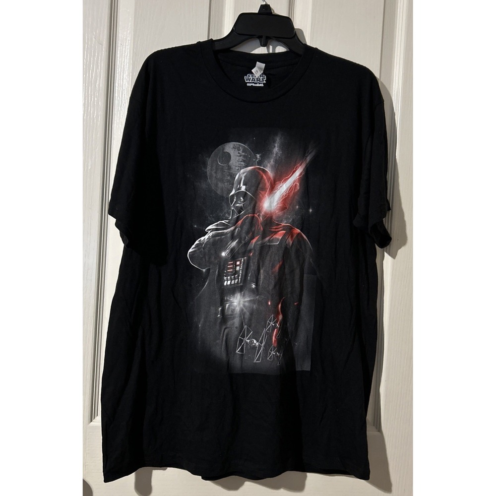 Star Wars Darth Vader Men's XL Black Graphic Print T-Shirt